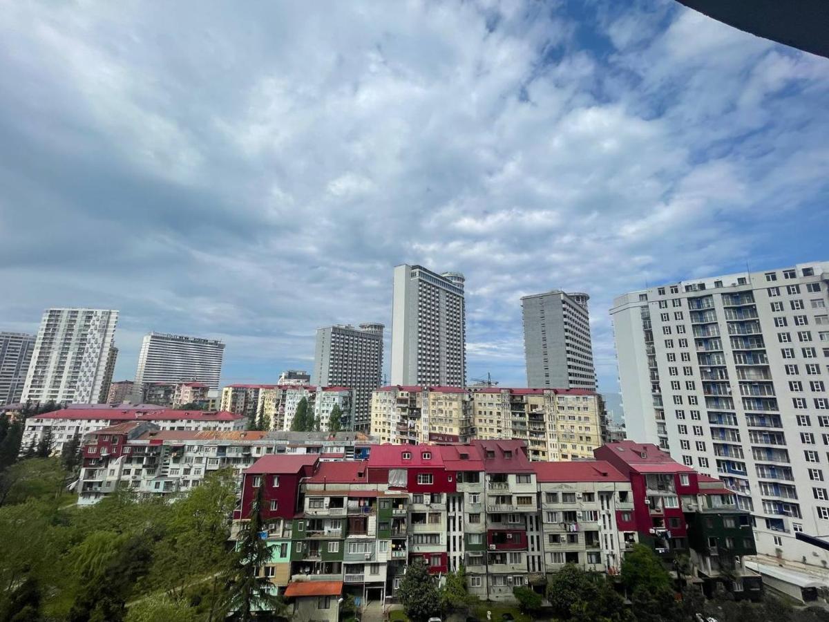 "Студия 24" - Посуточно И Помесячно Batumi Exterior photo