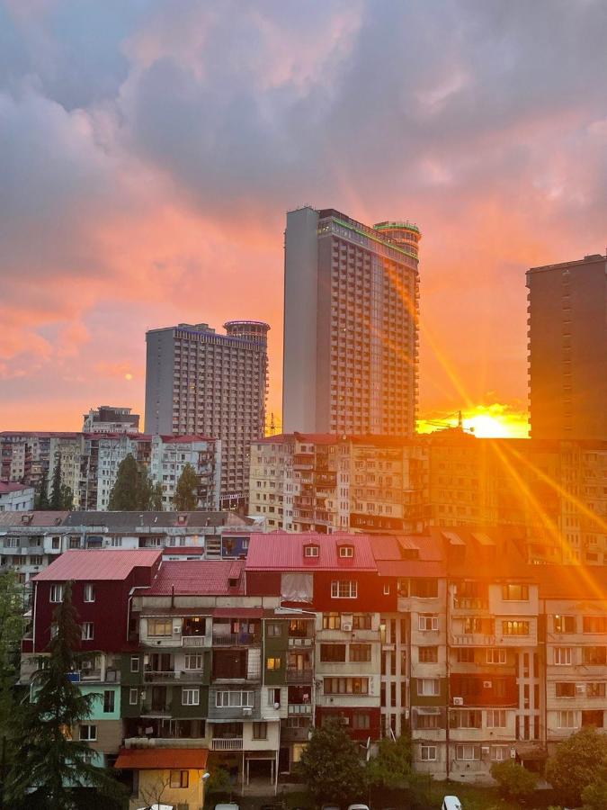 "Студия 24" - Посуточно И Помесячно Batumi Exterior photo